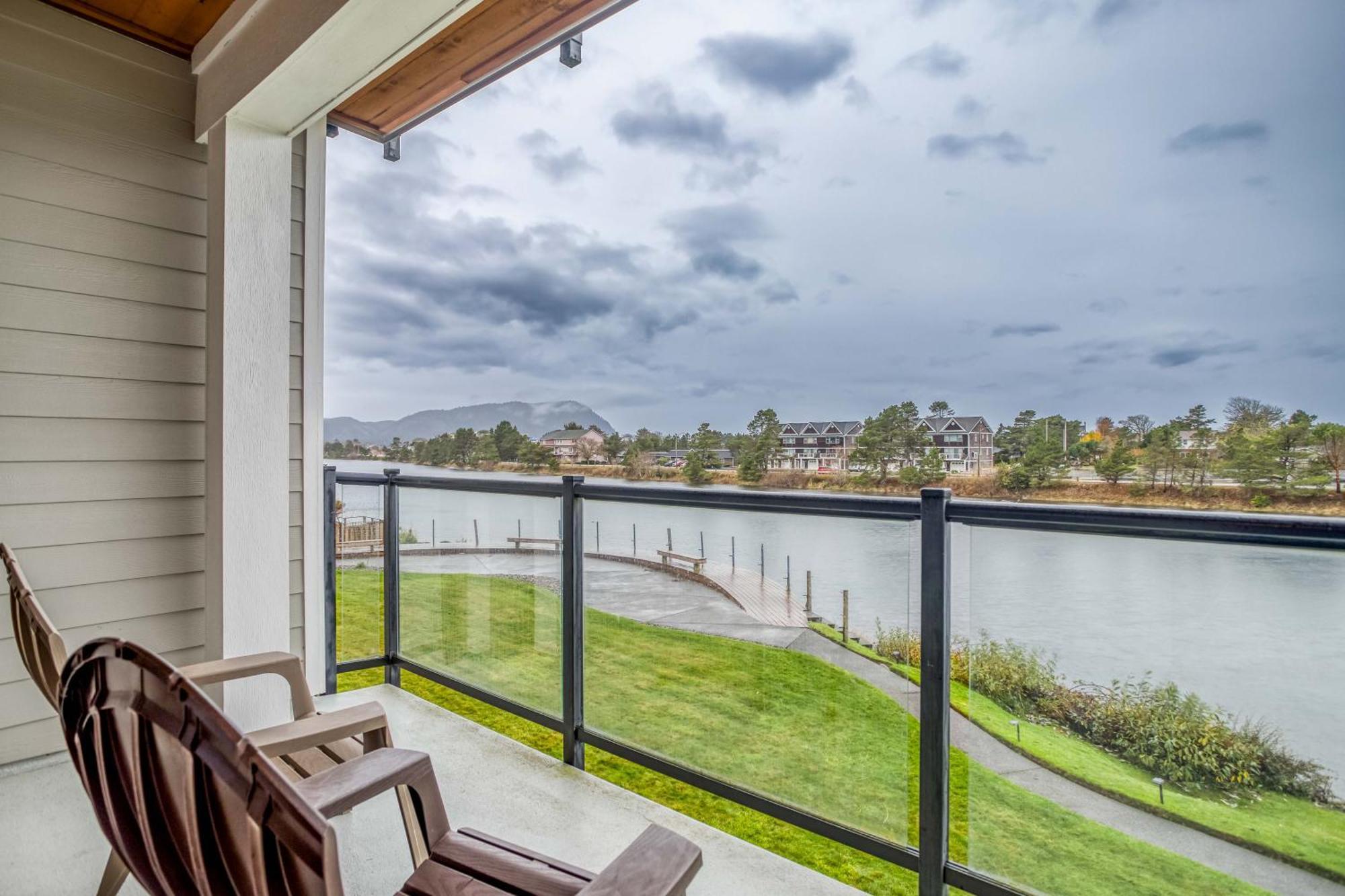 Heron'S View At Bridgeport Seaside Exterior photo